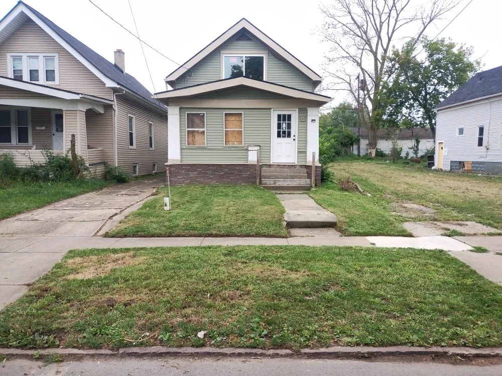 Professional yard maintenance in Buffalo, NY - Jungle Landscaping