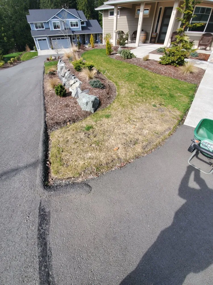 Top-rated yard cleanup service with custom design in Kirkland, WA by Jungle Tamers