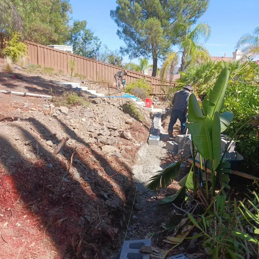 Custom lawn mowing service experts serving Fallbrook, CA - Junior Landscaping