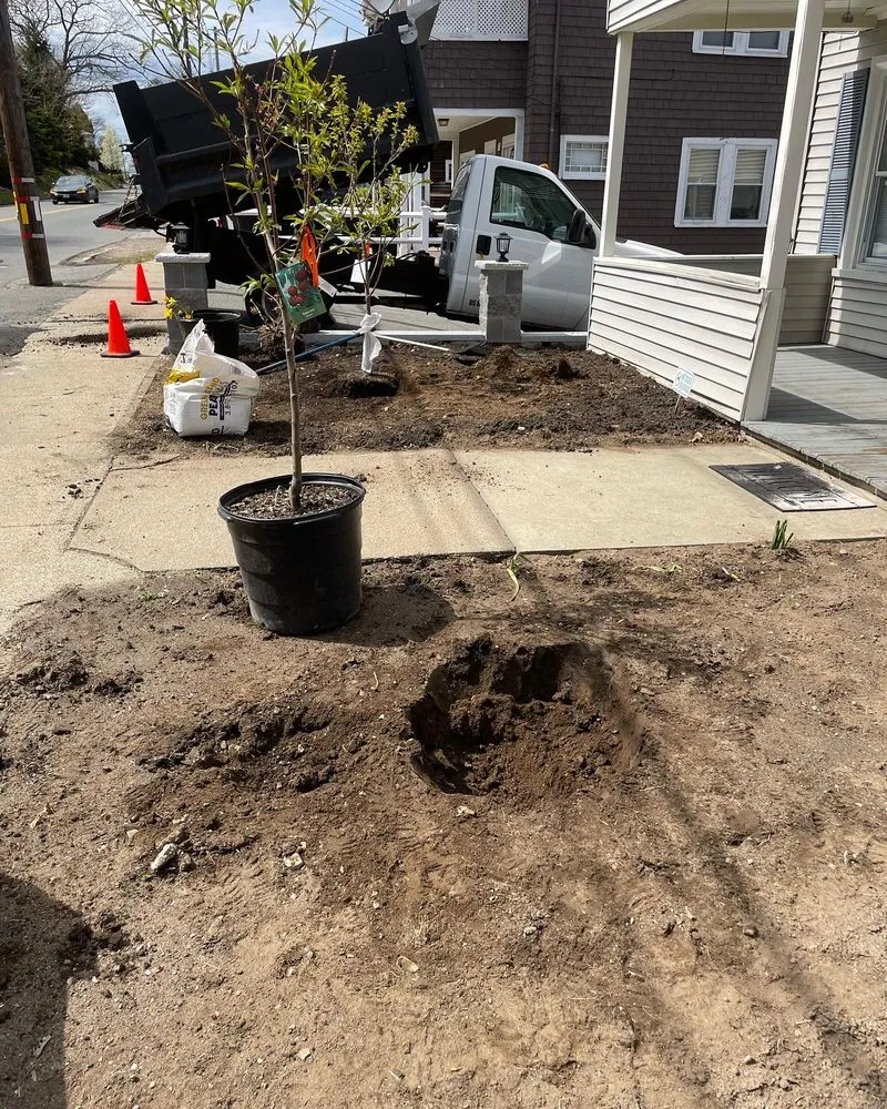 Custom garden landscaping experts serving Saugus, MA - Junior’s Landscaping