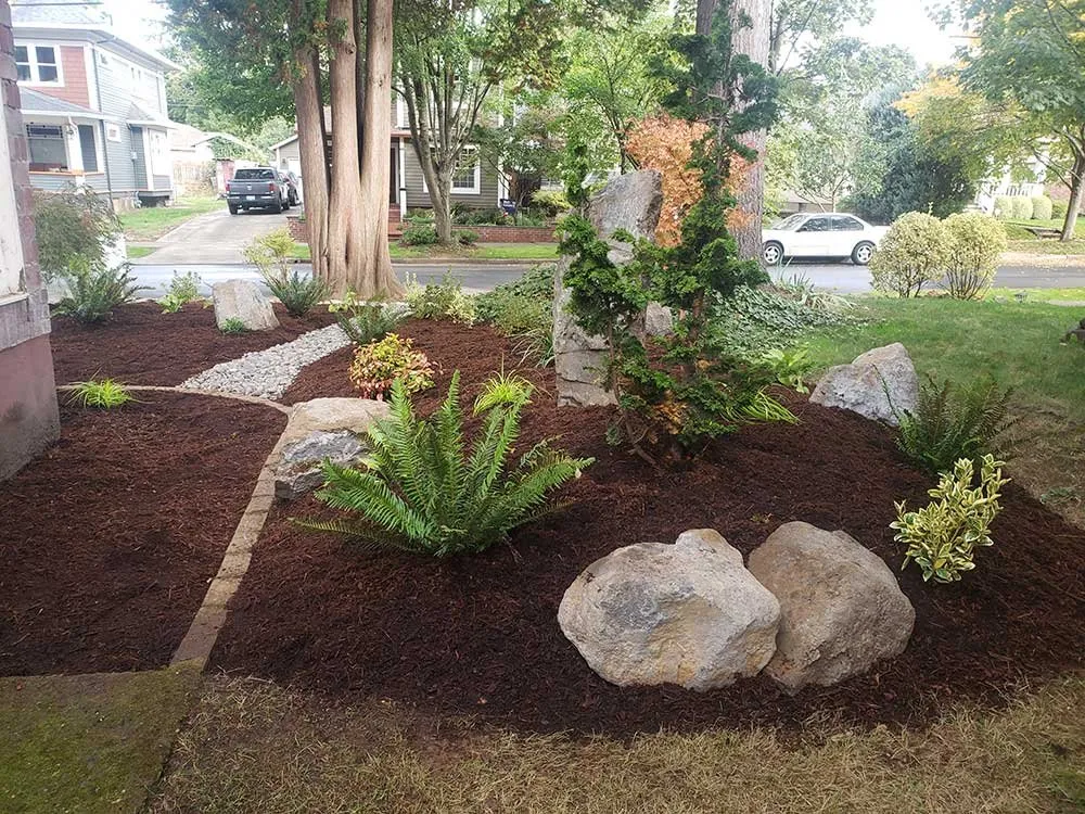 Top-rated garden landscaping near you in Vancouver, WA by Juniors Landscaping