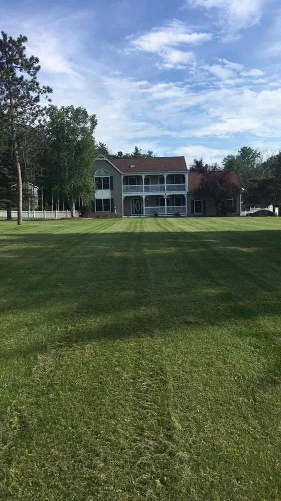 Reliable lawn mowing service experts serving East Greenbush, NY - Juniors Lawn Care