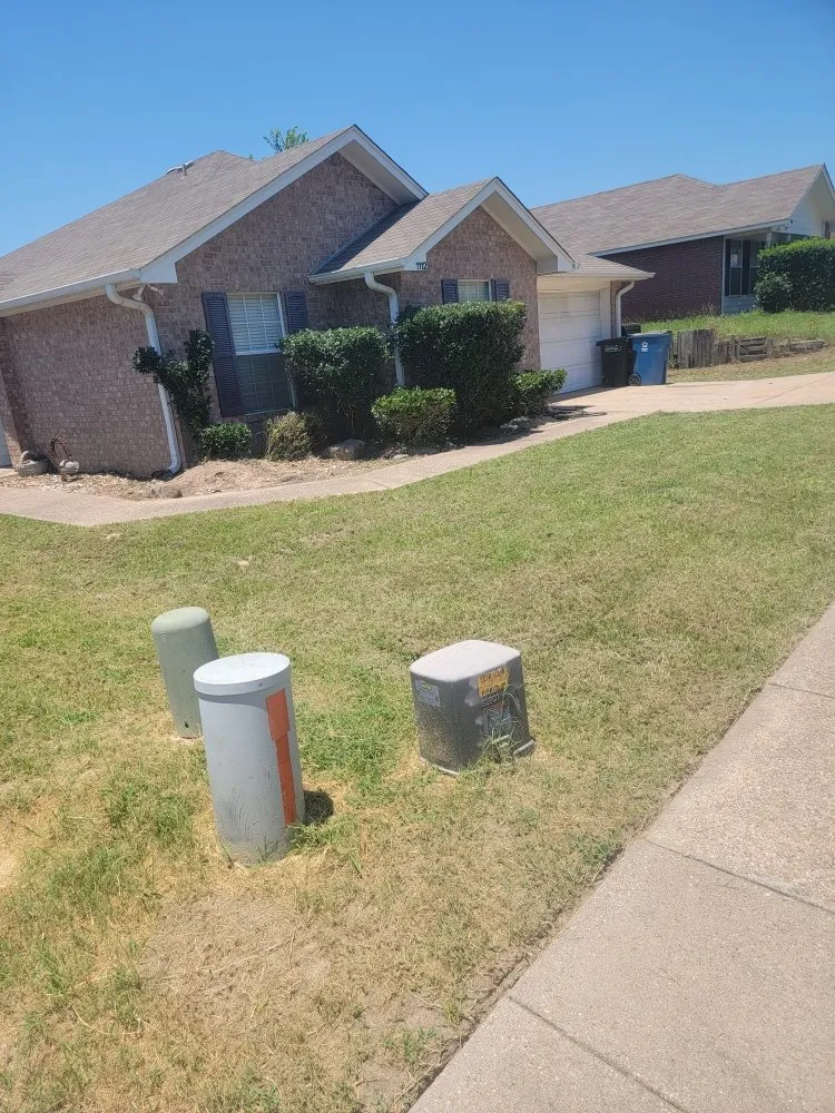 Affordable yard cleanup service with custom design in Tyler, TX by Junior's Lawn Mowing