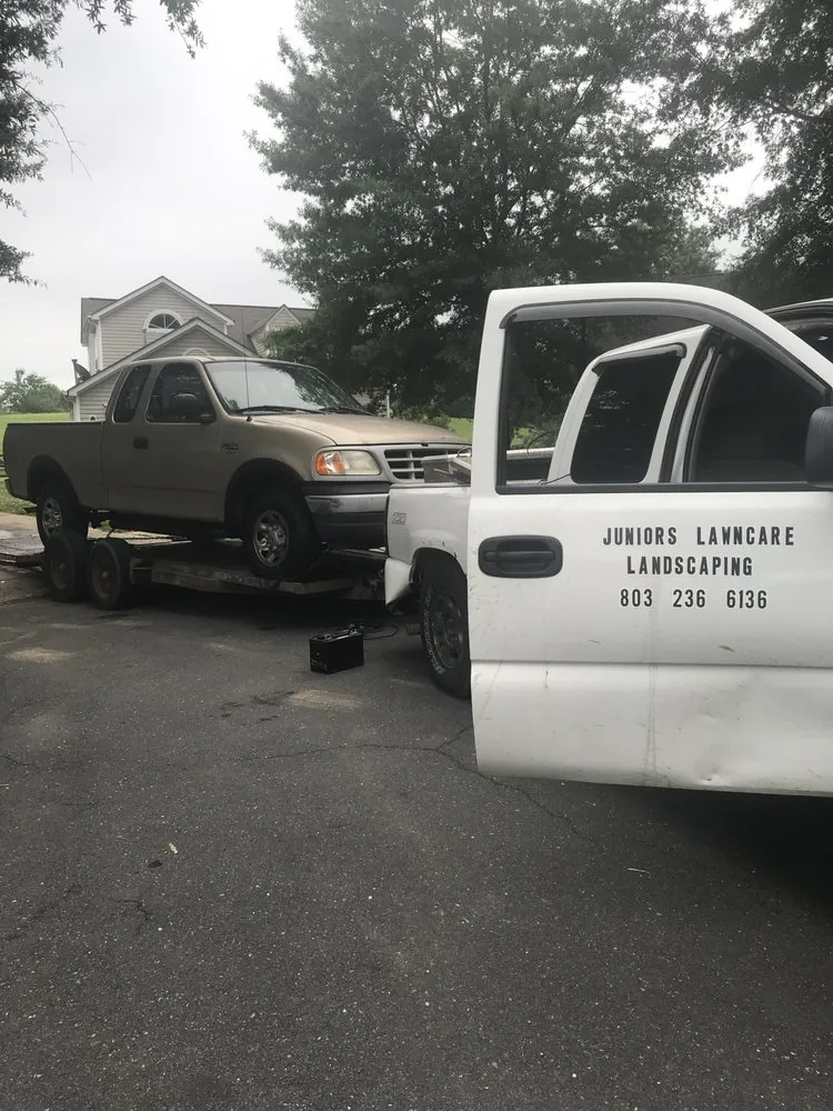 Professional yard cleanup service in Sumter, SC - Junior’s lawncare & landscaping