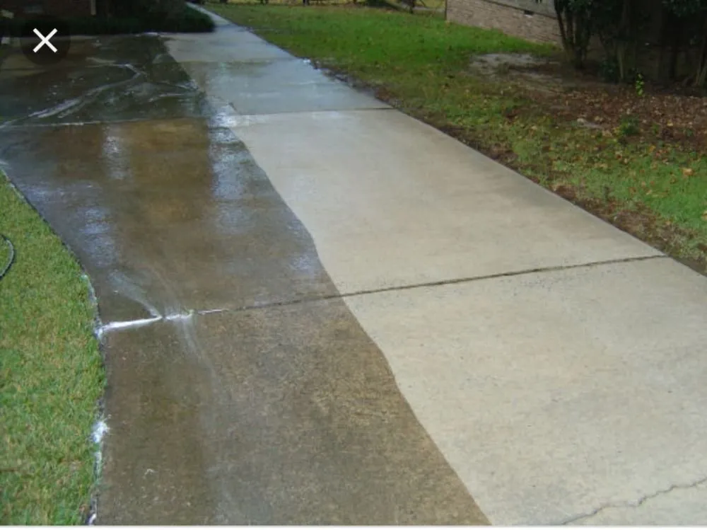 Professional residential landscaping for homes in Harvey, LA by Juniors Pressure Washing and Lawn Care