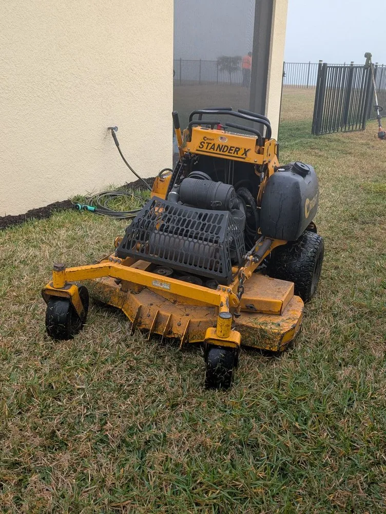 Reliable yard cleanup service for residential properties in Fort Myers, FL by Juniper Landscaping