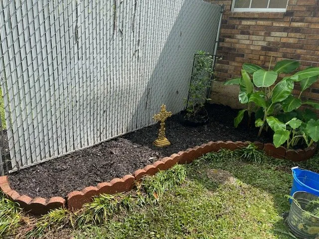 Expert garden landscaping experts serving Pineville, LA - Junk Bee Gone