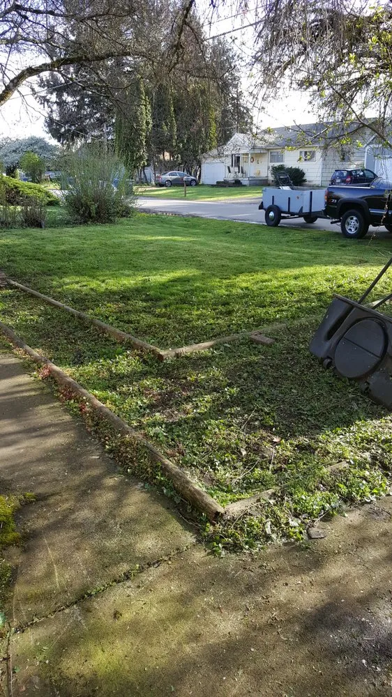 Top-rated landscape installation with custom design across Salem, OR - Junk Busters