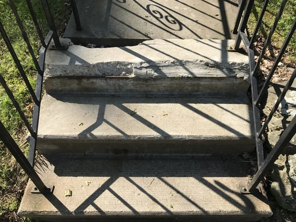 Top-rated lawn mowing service in Lowell, MA - Junk Clean Outs