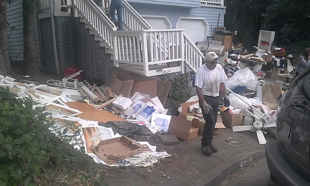 Affordable residential landscaping in Monmouth, OR - Junk Genies