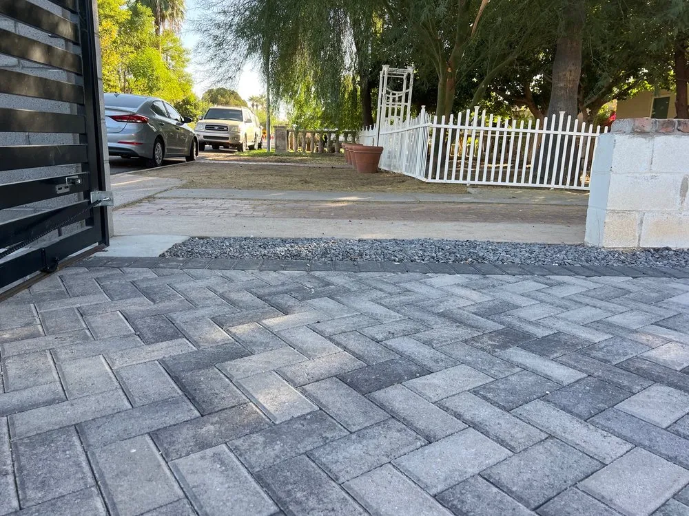 Professional landscaping services in Phoenix, AZ - Junk In Junk Out Removal Services