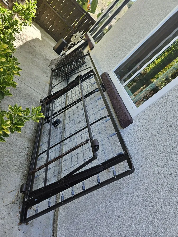 Professional lawn care service in Fallbrook, CA - Junk Mode