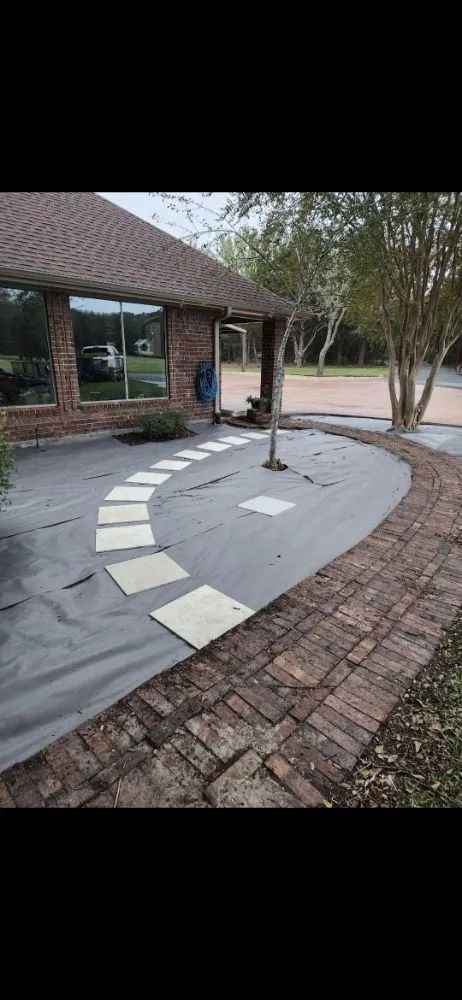 Trusted garden landscaping in Celeste, TX - Junk Monkey