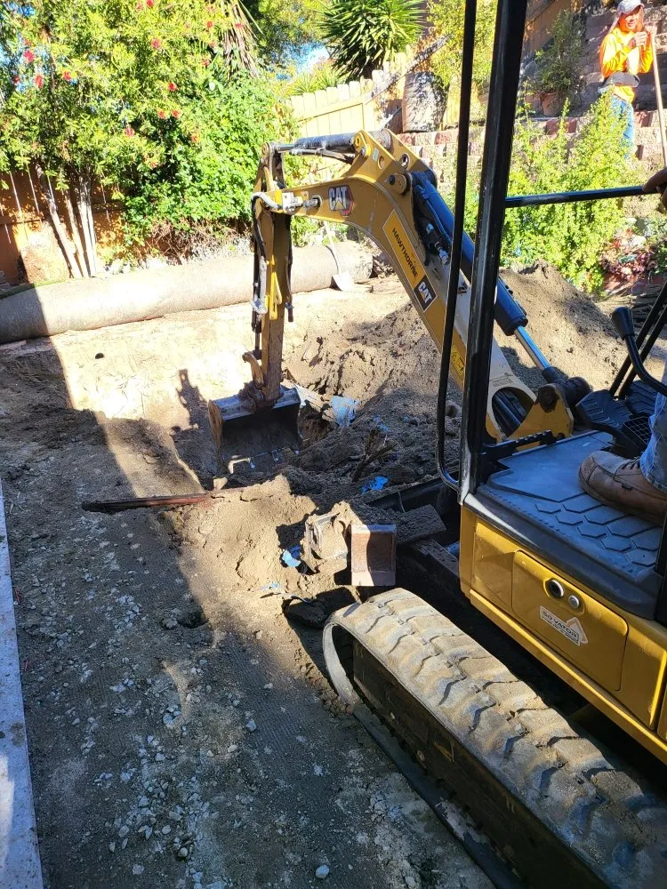 Custom garden landscaping in San Diego, CA by Junk N Haul