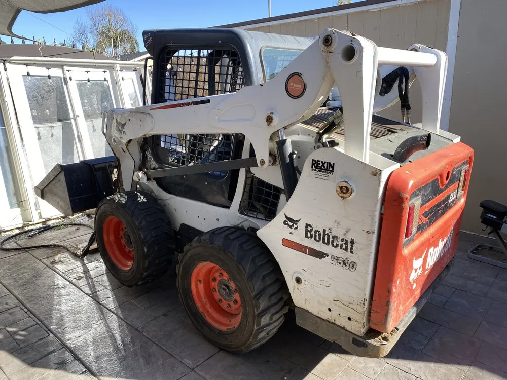 Trusted yard cleanup service in Glendora, CA - JunkFit Hauling