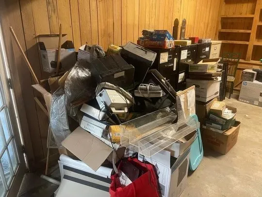 Affordable yard maintenance experts serving Sun City West, AZ - Junkfree Landscaping