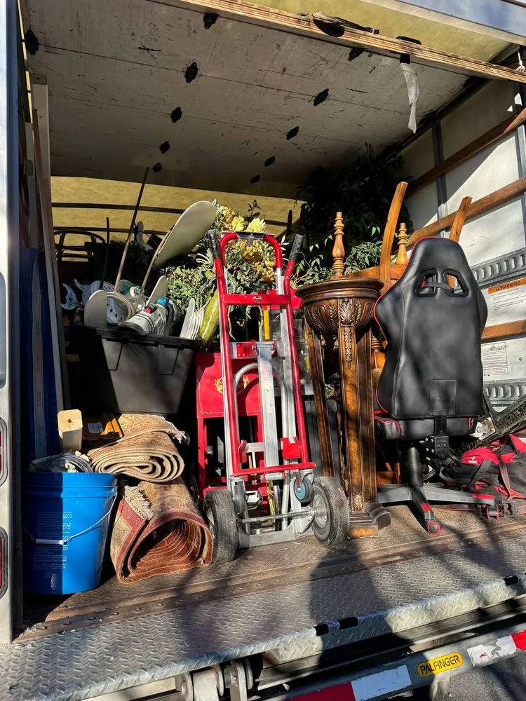 Local yard maintenance in Manassas, VA by Junkscape