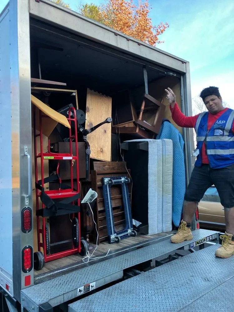 Expert yard cleanup service near you across Manassas, VA - Junkscape