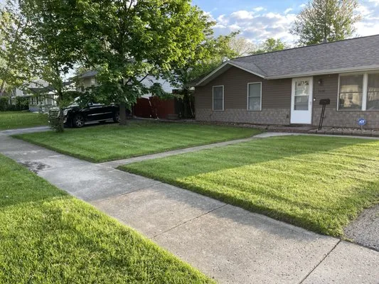 Juno’s Landscaping & Lawncare