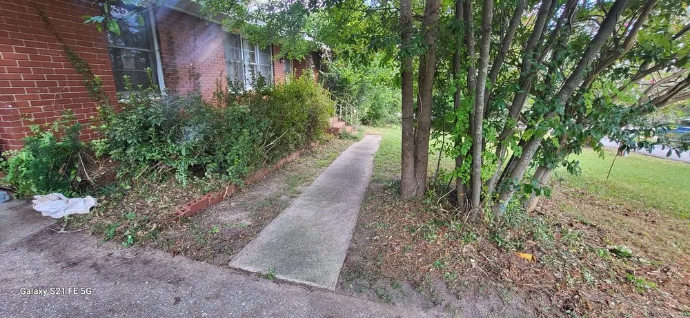 Custom lawn care service near you in Columbus, GA by Jupiter