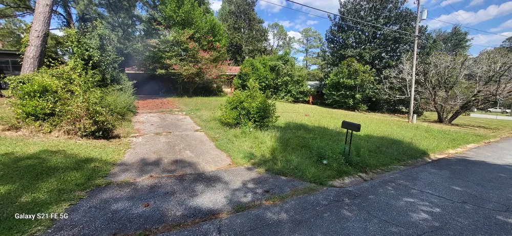 Reliable lawn care service in Columbus, GA by Jupiter