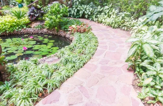 Professional landscaping services in St. Louis, MO by JUS Sunkissd Landscaping