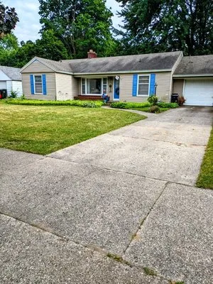 Just A Clip Lawn Care