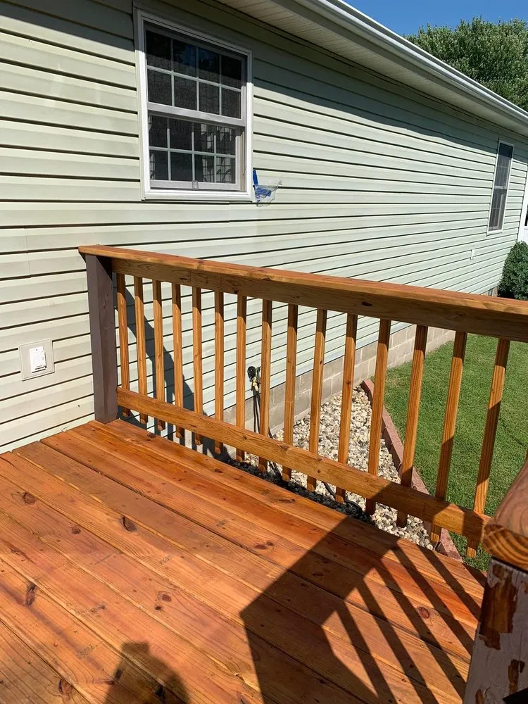 Custom lawn care service experts serving Orange Park, FL - Just Another Deck