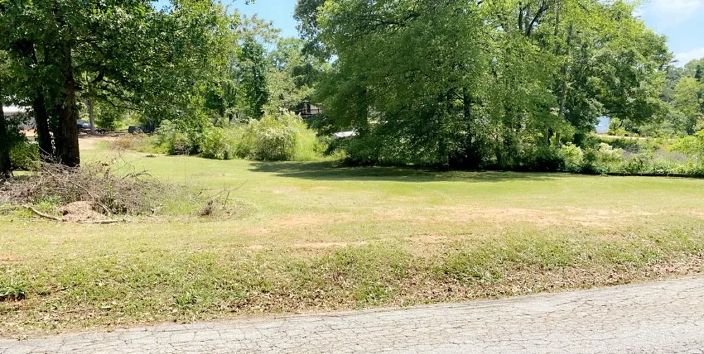 Affordable lawn care service for residential properties across Seneca, SC - Just Call Paul