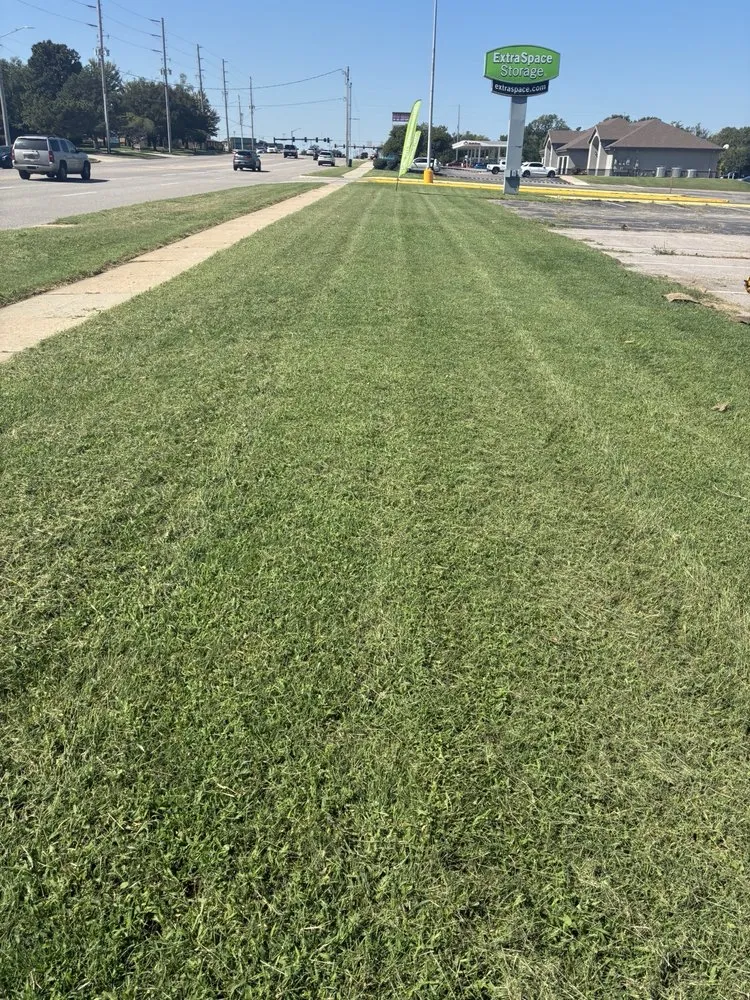 Reliable yard cleanup service experts serving Wichita, KS - Just Cut It Landscaping