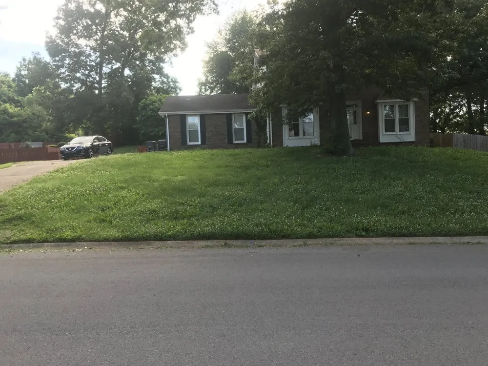 Affordable yard maintenance in Oak Grove, KY by Just Cut It