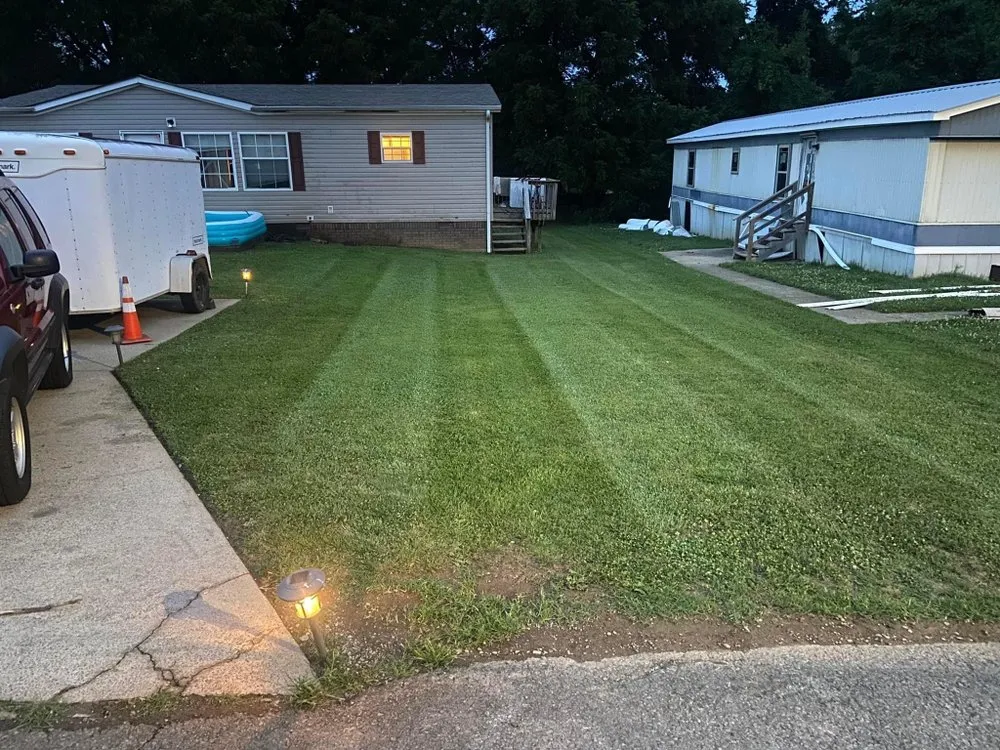 Top-rated garden landscaping for year-round maintenance in Oak Grove, KY by Just Cut It