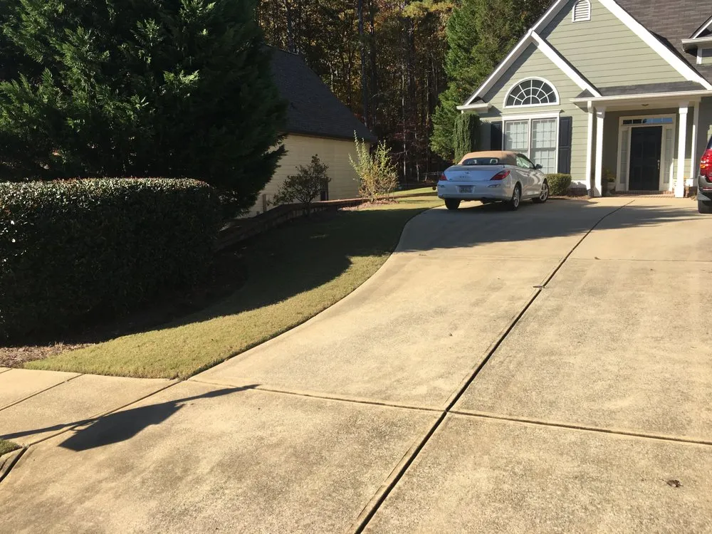 Top-rated lawn care service near you across Euharlee, GA - Just Grindin Lawn Care