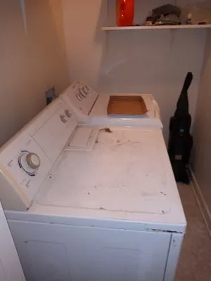 Just Us Cleaning Logo