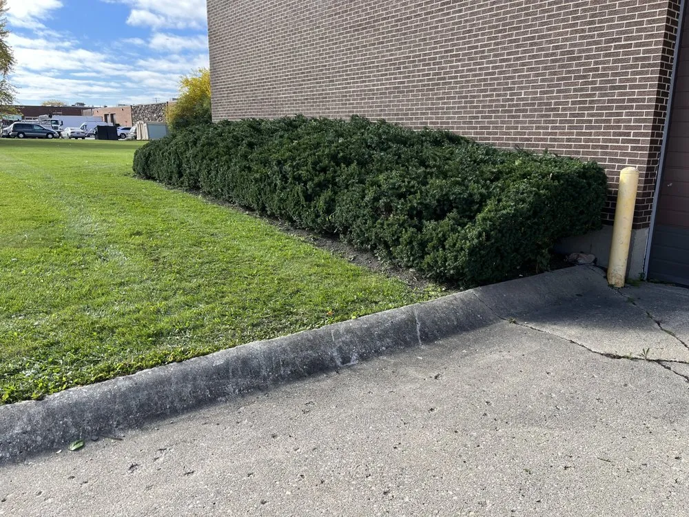 Affordable residential landscaping in Itasca, IL by Justified Living Landscaping