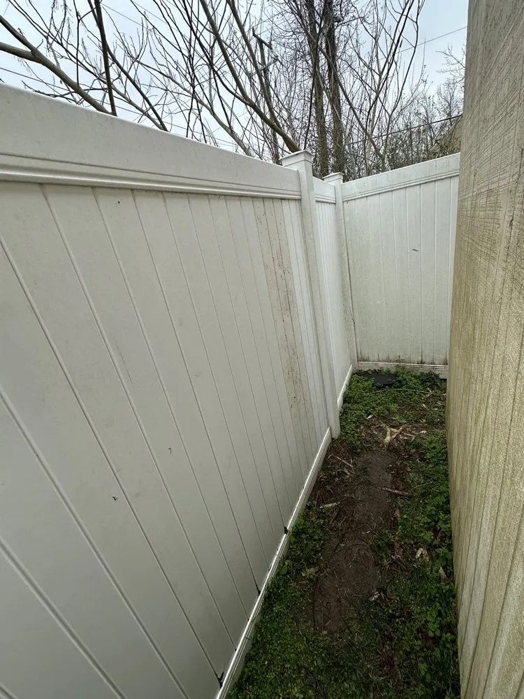 Professional garden landscaping for year-round maintenance in Newport News, VA by Justin Pratt