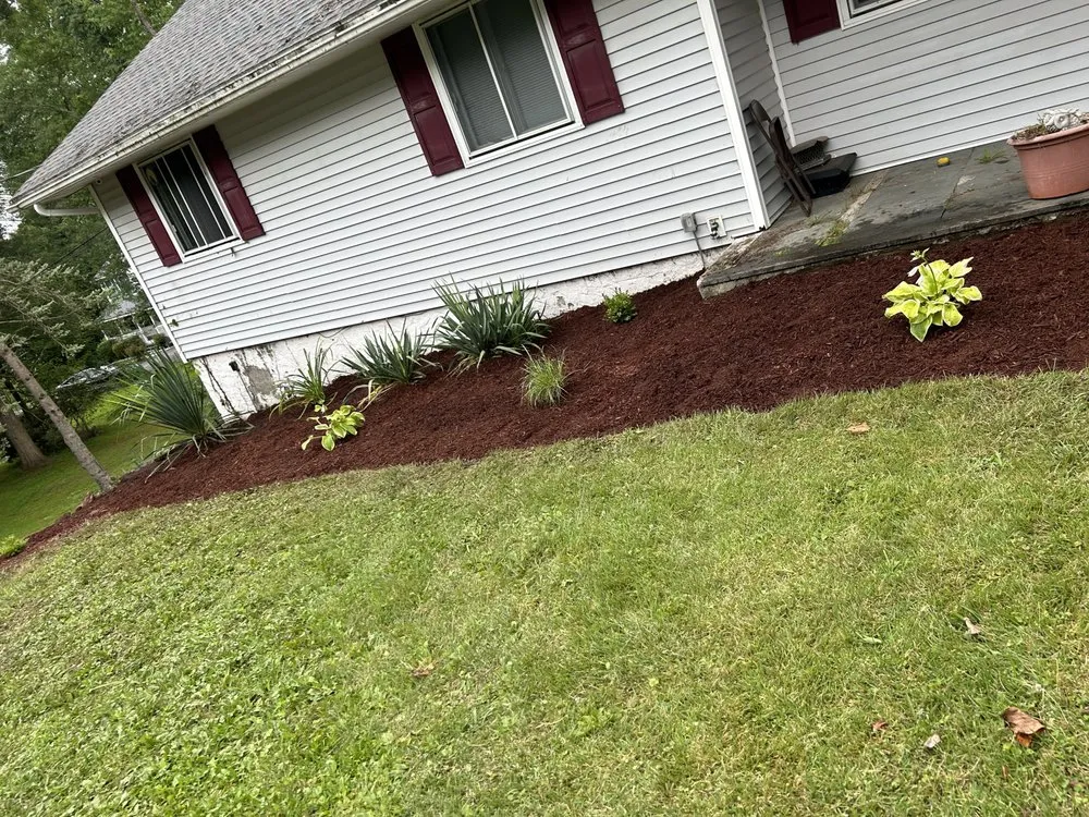 Custom garden landscaping for homes in Hopewell Junction, NY by Justin’s Landscaping Restoration