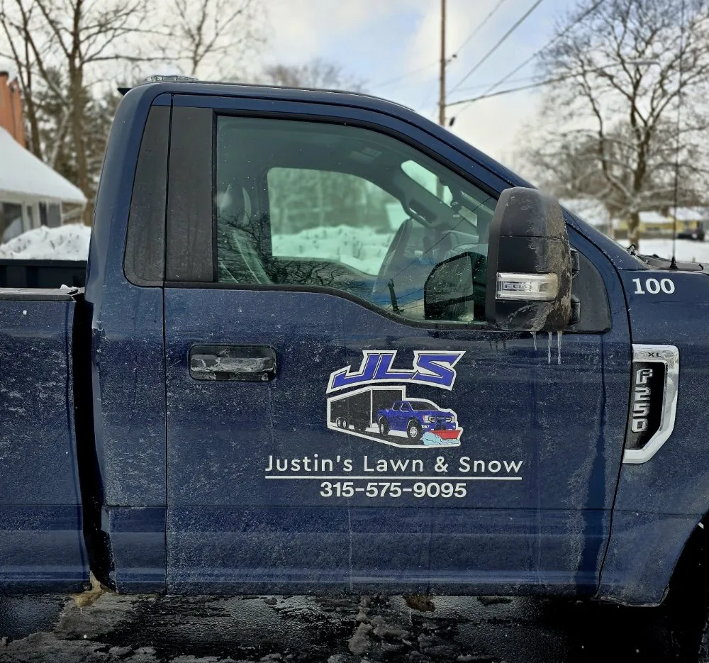 Trusted lawn mowing service experts serving Bayberry, NY - Justins Lawn & Snow