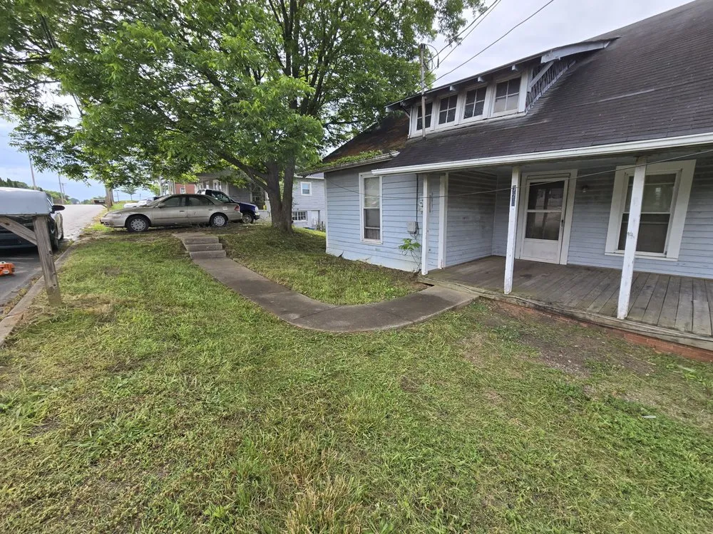 Reliable landscape installation for outdoor upgrades in Baxley, GA by Justin's Lawn Care and Pressure Washing