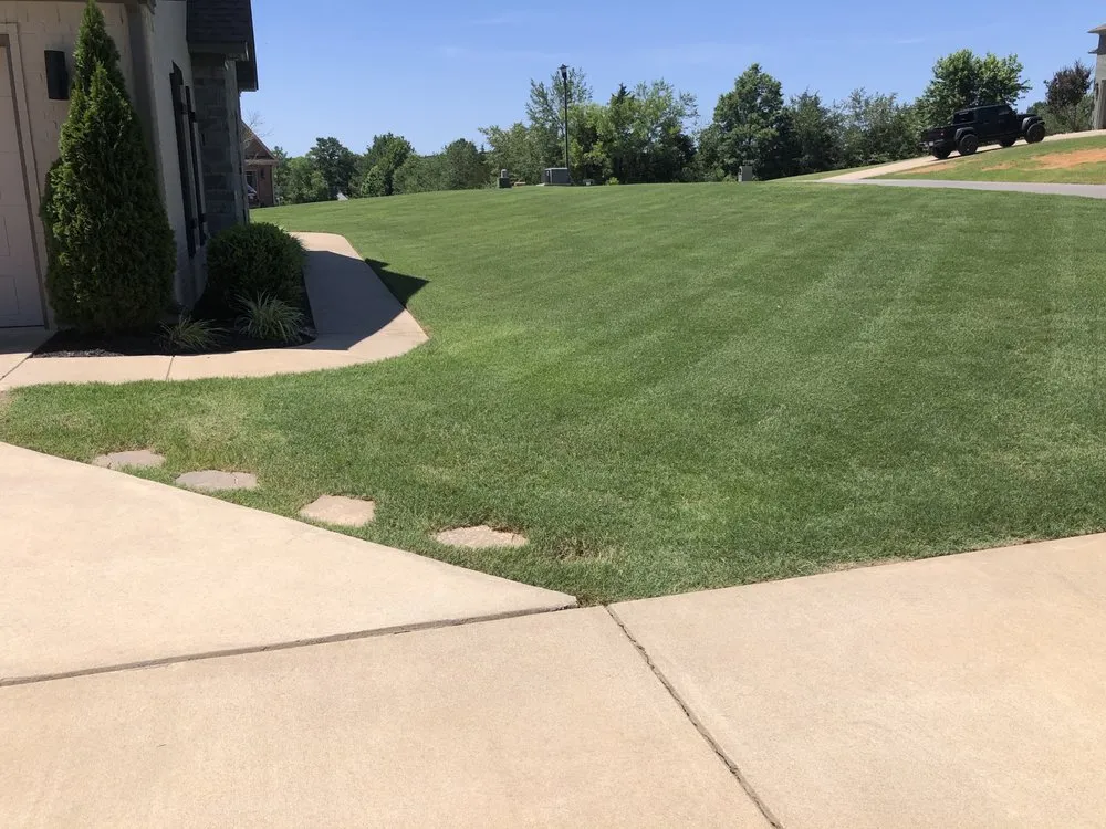 Professional lawn care service experts serving Greenbrier, AR - Justin’s Lawn Care