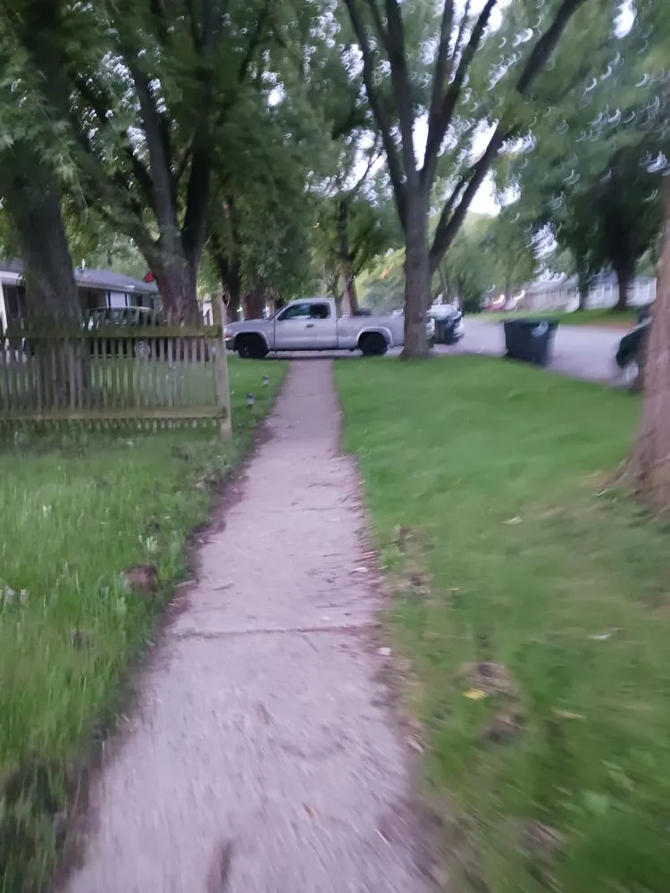 Reliable lawn mowing service experts serving Hobart, IN - Justins Lawn Care