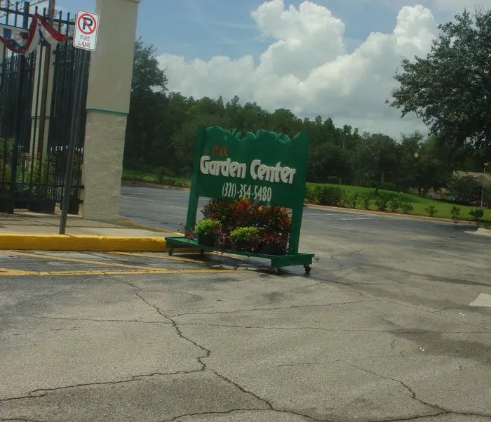 Professional lawn mowing service experts serving Celebration, FL - Justin's Superior Lawn Care