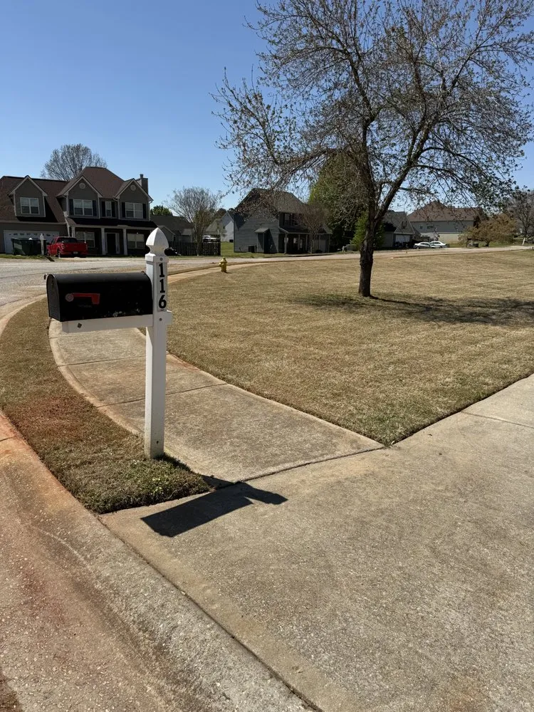 Reliable garden landscaping with custom design in Griffin, GA by Justus Lawn Care & Landscaping