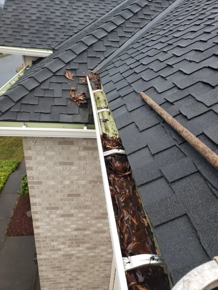 Top-rated residential landscaping experts serving Tualatin, OR - JV Lawn and Garden Maintenance