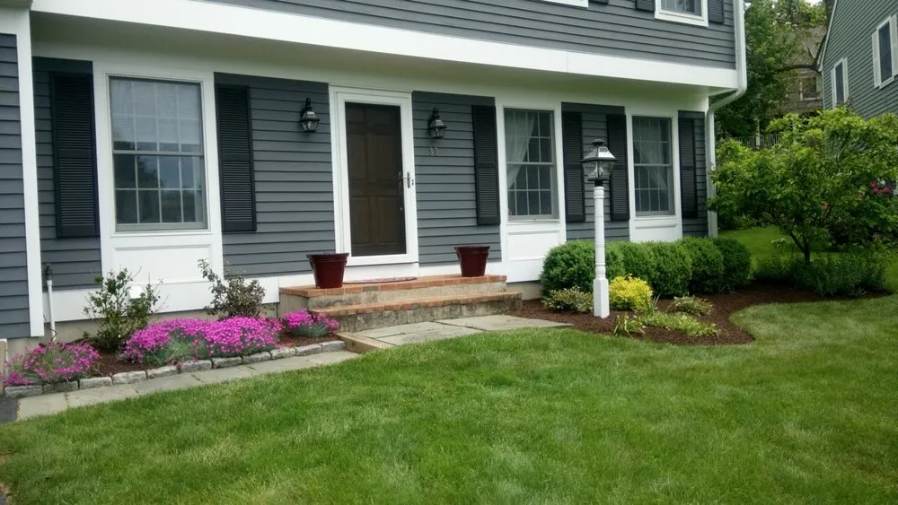Reliable garden landscaping experts serving Stamford, CT - JV Lawn and Garden