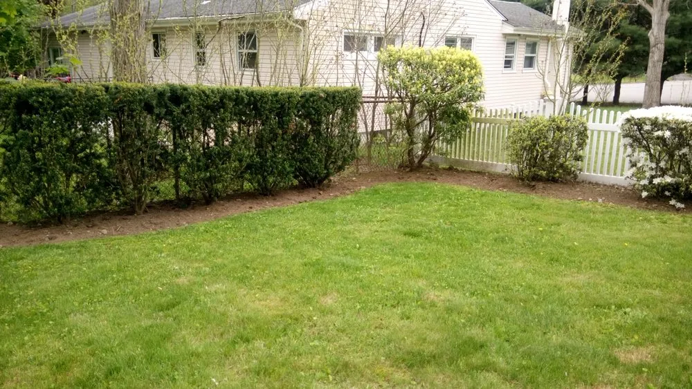Trusted lawn mowing service experts serving Stamford, CT - JV Lawn and Garden