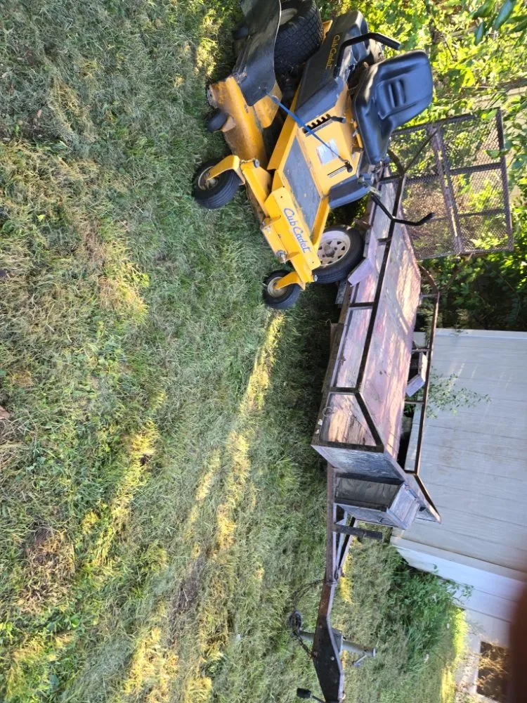 Custom yard maintenance experts serving Des Moines, IA - JV Mowing