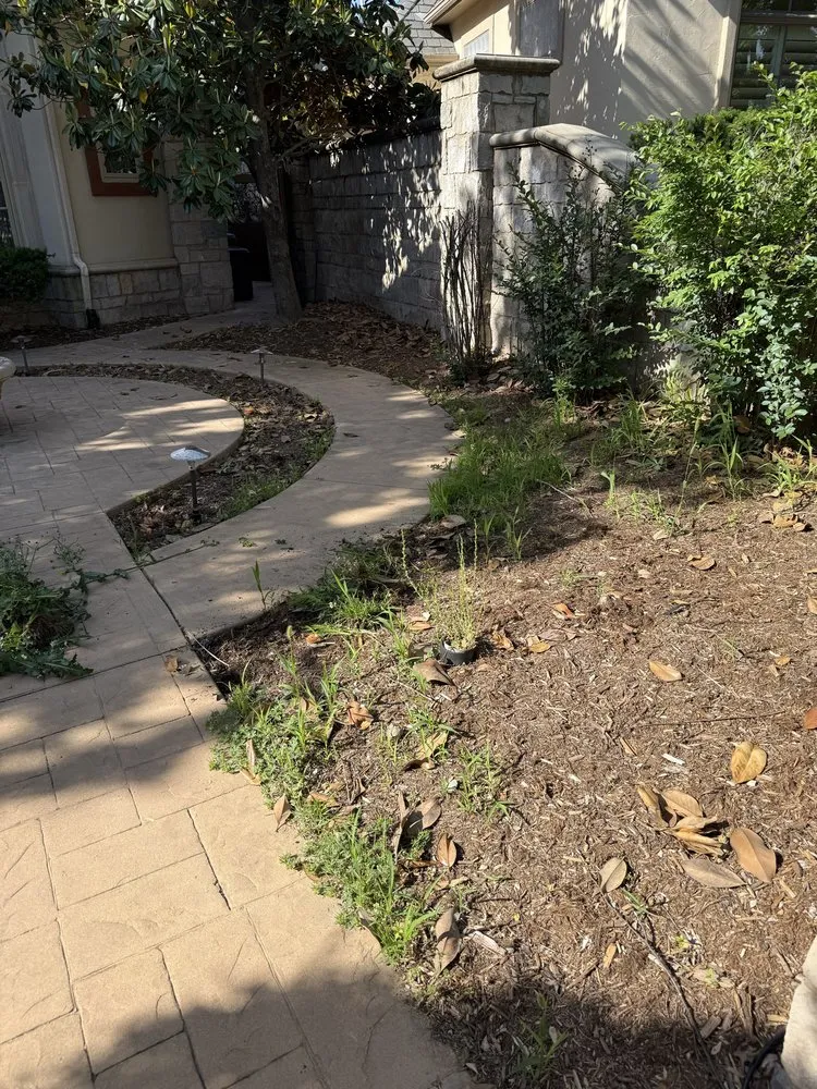 Trusted yard cleanup service in Edmond, OK - JVH Landscaping