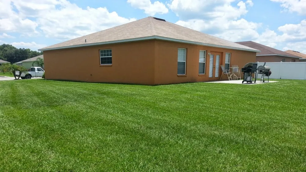 Trusted yard cleanup service in Lakeland, FL - JVS Landscaping