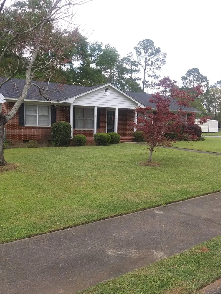 Reliable yard cleanup service in Leesburg, GA - J&W Lawncare